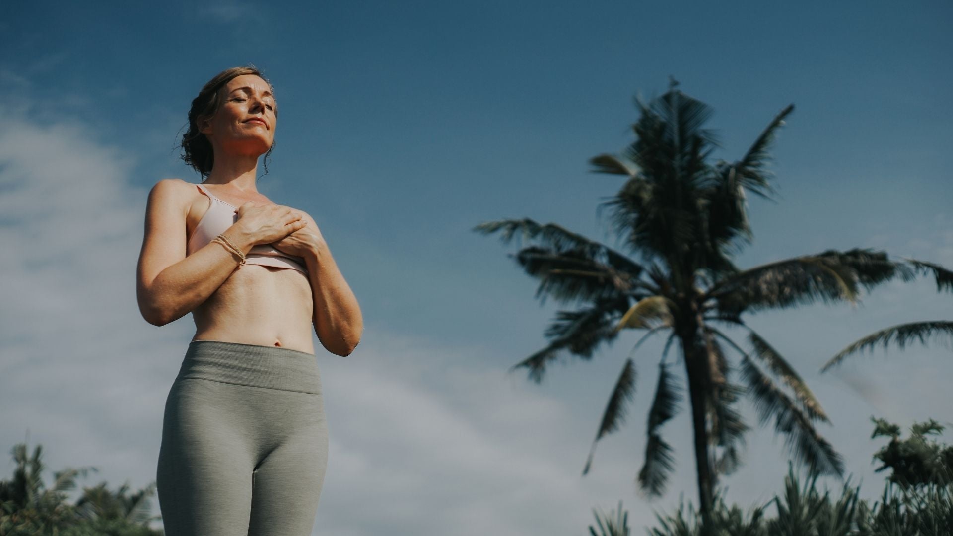 Rolig yin yogapraksis med fokus på selvudvikling